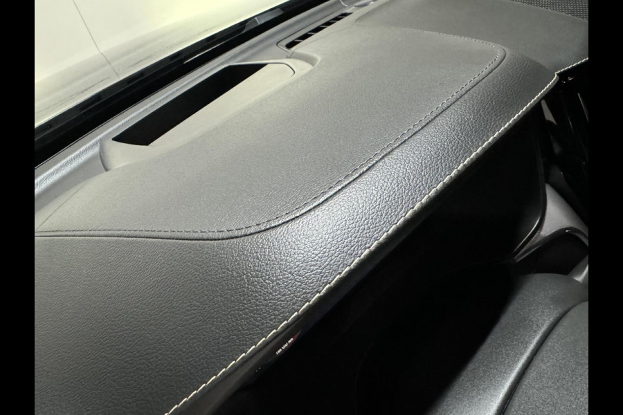 Volvo XC60 2.0 T8 Twin Engine AWD R-Design Luchtv. Pano H/K HUD 360°