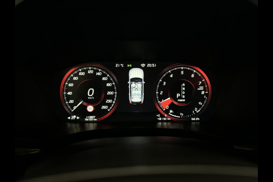 Volvo XC60 2.0 T8 Twin Engine AWD R-Design Luchtv. Pano H/K HUD 360°