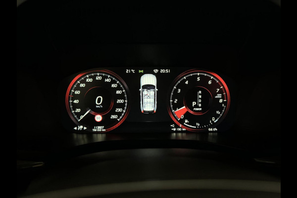 Volvo XC60 2.0 T8 Twin Engine AWD R-Design Luchtv. Pano H/K HUD 360°
