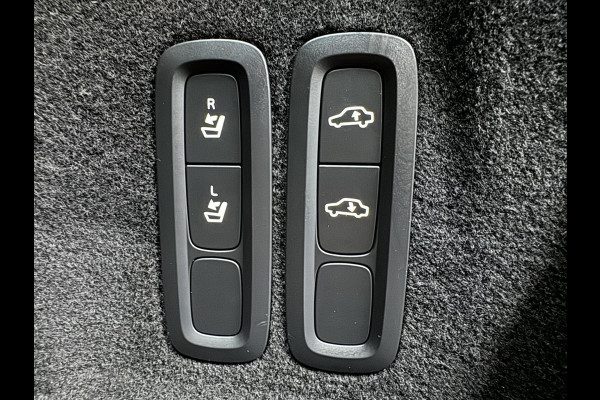 Volvo XC60 2.0 T8 Twin Engine AWD R-Design Luchtv. Pano H/K HUD 360°