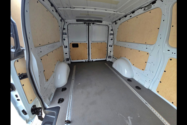 Mercedes-Benz Vito 116 CDI L2 H1 - 160 Pk - Euro 6 - Navi - ParkeerCamera - Stoelverwarming