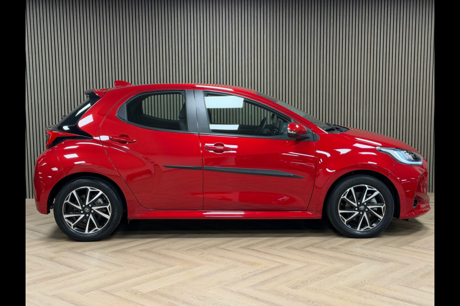 Toyota Yaris 1.5 Hybrid Dynamic AUT. NAVIGATIE CAMERA PDC CRUISE LANE-ASSIST