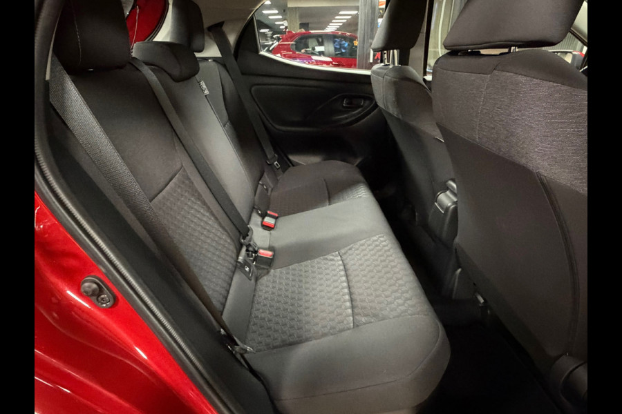 Toyota Yaris 1.5 Hybrid Dynamic AUT. NAVIGATIE CAMERA PDC CRUISE LANE-ASSIST