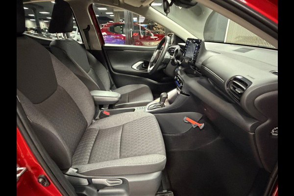 Toyota Yaris 1.5 Hybrid Dynamic AUT. NAVIGATIE CAMERA PDC CRUISE LANE-ASSIST