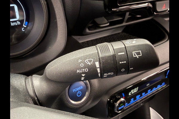 Toyota Yaris 1.5 Hybrid Dynamic AUT. NAVIGATIE CAMERA PDC CRUISE LANE-ASSIST
