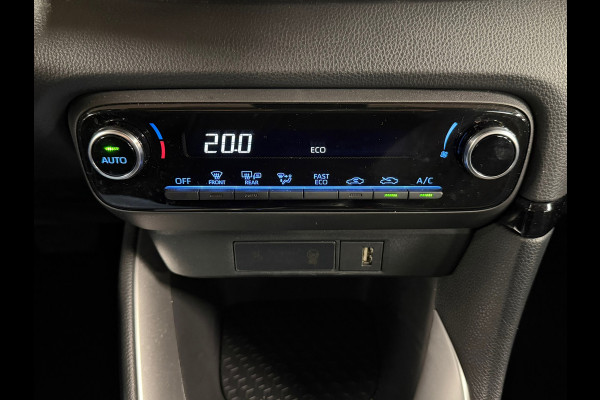 Toyota Yaris 1.5 Hybrid Dynamic AUT. NAVIGATIE CAMERA PDC CRUISE LANE-ASSIST
