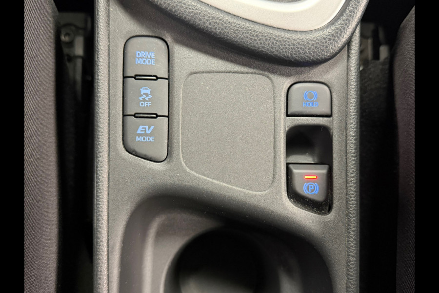 Toyota Yaris 1.5 Hybrid Dynamic AUT. NAVIGATIE CAMERA PDC CRUISE LANE-ASSIST