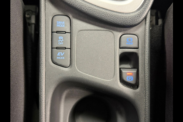 Toyota Yaris 1.5 Hybrid Dynamic AUT. NAVIGATIE CAMERA PDC CRUISE LANE-ASSIST