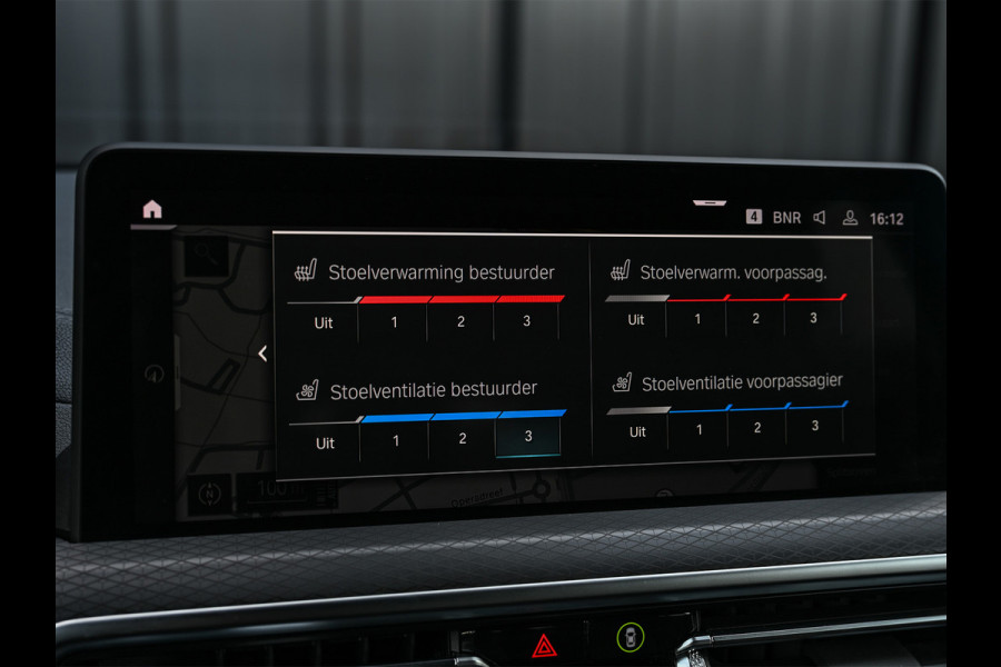 BMW X3 xDrive30e High Executive · M-Sport Pro · Comfort access · Head-up · Panoramadak · Adaptive cruise · Memory seats · Stuurverwarmi