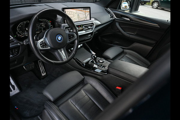 BMW X3 xDrive30e High Executive · M-Sport Pro · Comfort access · Head-up · Panoramadak · Adaptive cruise · Memory seats · Stuurverwarmi