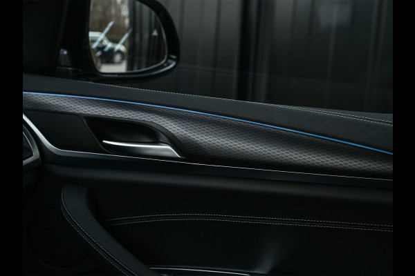 BMW X3 xDrive30e High Executive · M-Sport Pro · Comfort access · Head-up · Panoramadak · Adaptive cruise · Memory seats · Stuurverwarmi