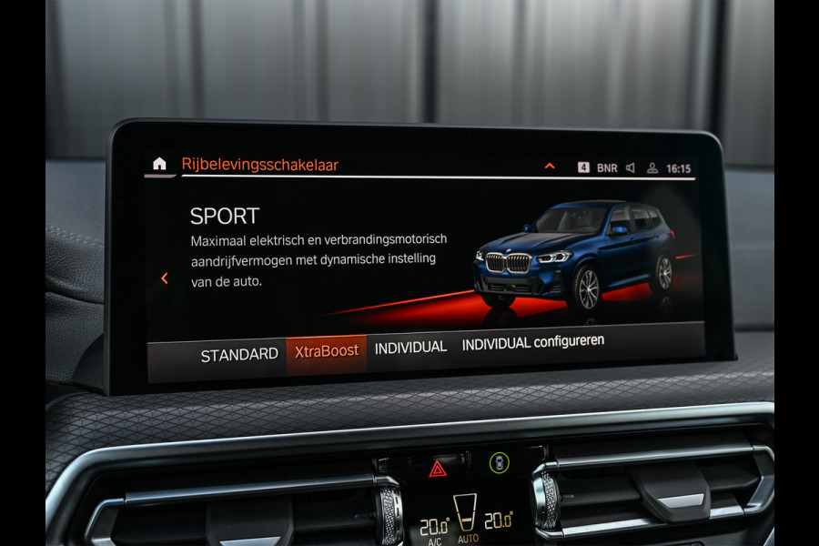 BMW X3 xDrive30e High Executive · M-Sport Pro · Comfort access · Head-up · Panoramadak · Adaptive cruise · Memory seats · Stuurverwarmi