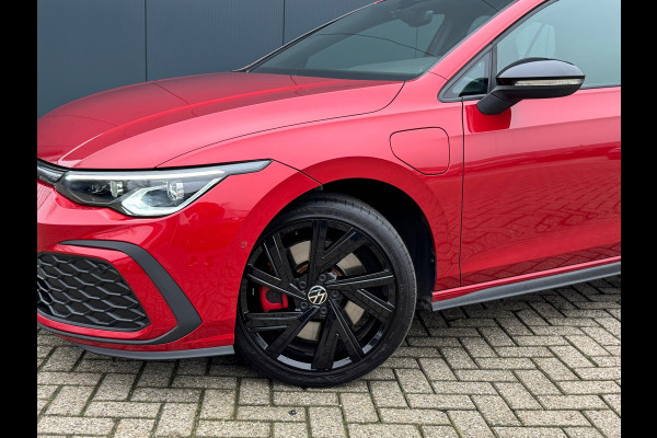 Volkswagen Golf 1.4 eHybrid GTE Black Style * Camera * Side Assist * Stuurverwarming *