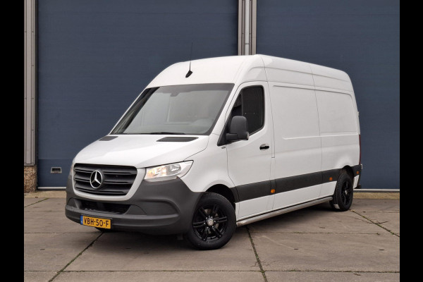 Mercedes-Benz Sprinter 211 2.2 CDI L2H2 AUTOMAAT / TREKHAAK / NAVI / EURO 6 / CARPLAY