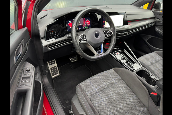 Volkswagen Golf 1.4 eHybrid GTE Black Style * Camera * Side Assist * Stuurverwarming *