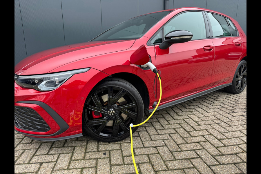 Volkswagen Golf 1.4 eHybrid GTE Black Style * Camera * Side Assist * Stuurverwarming *