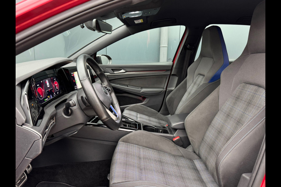 Volkswagen Golf 1.4 eHybrid GTE Black Style * Camera * Side Assist * Stuurverwarming *