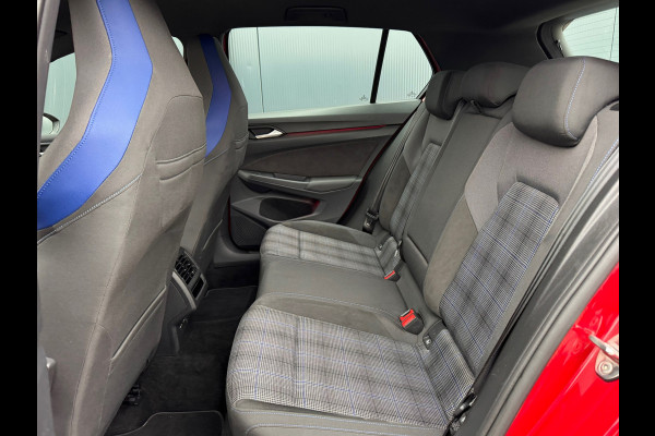 Volkswagen Golf 1.4 eHybrid GTE Black Style * Camera * Side Assist * Stuurverwarming *