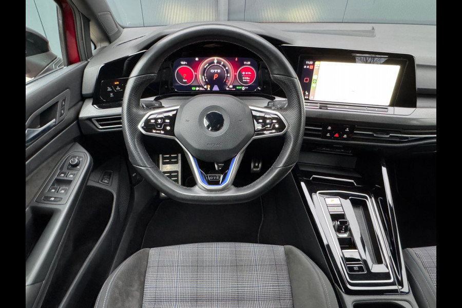 Volkswagen Golf 1.4 eHybrid GTE Black Style * Camera * Side Assist * Stuurverwarming *