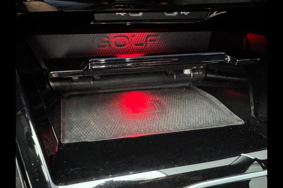 Volkswagen Golf 1.4 eHybrid GTE Black Style * Camera * Side Assist * Stuurverwarming *