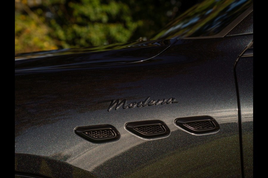 Maserati Grecale Modena 330pk | Pano-dak | Sonus Faber | Head-up | Camera | Stoelverwarming