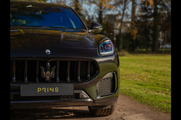 Maserati Grecale Modena 330pk | Pano-dak | Sonus Faber | Head-up | Camera | Stoelverwarming