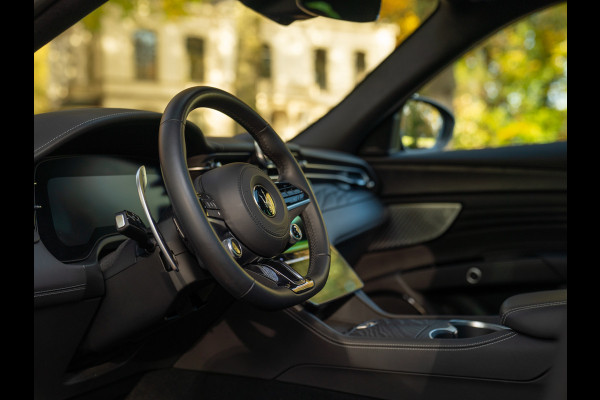 Maserati Grecale Modena 330pk | Pano-dak | Sonus Faber | Head-up | Camera | Stoelverwarming