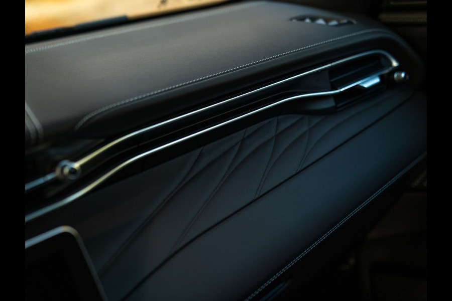 Maserati Grecale Modena 330pk | Pano-dak | Sonus Faber | Head-up | Camera | Stoelverwarming