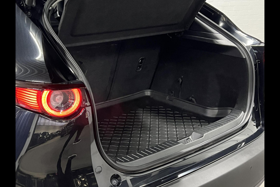 Mazda CX-30 2.0 e-SkyActiv-X M Hybrid AWD Luxury Trekhaak | Adapt. cruise | Stoel-/stuurverwarming | ​Carplay | 360 camera | Leder