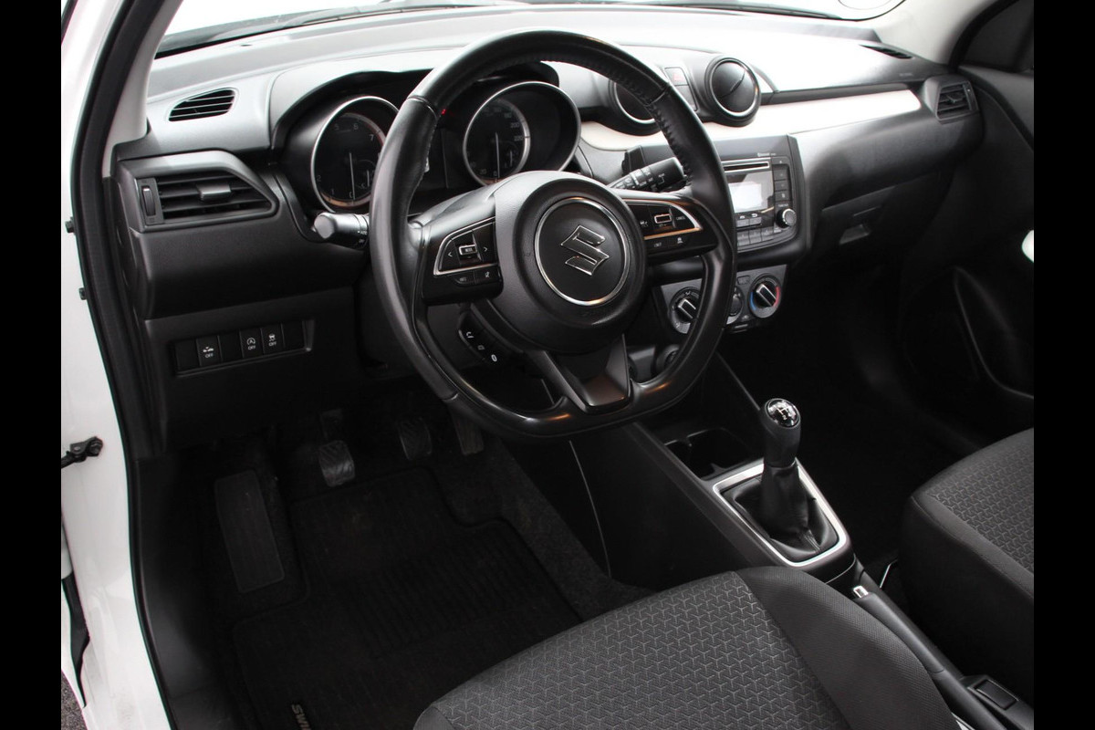Suzuki Swift 1.2 Hybrid Club | Airco | Cruise Control Adaptive | Bluetooth | 5 deurs