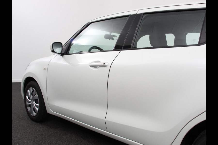 Suzuki Swift 1.2 Hybrid Club | Airco | Cruise Control Adaptive | Bluetooth | 5 deurs