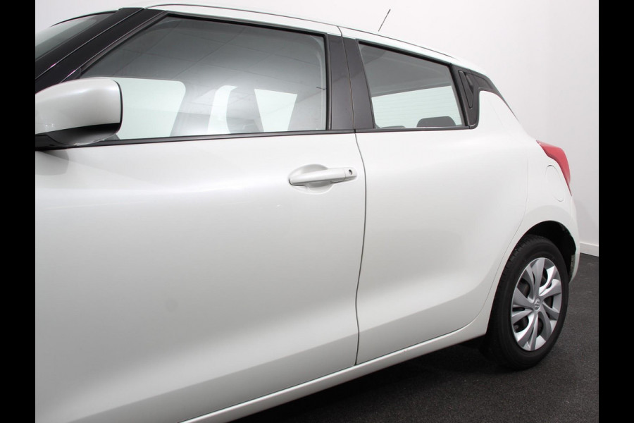 Suzuki Swift 1.2 Hybrid Club | Airco | Cruise Control Adaptive | Bluetooth | 5 deurs