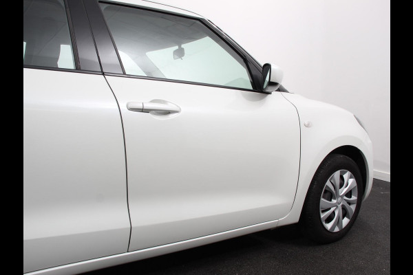 Suzuki Swift 1.2 Hybrid Club | Airco | Cruise Control Adaptive | Bluetooth | 5 deurs