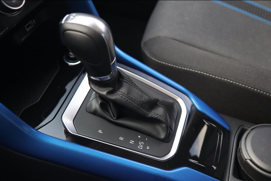 Volkswagen T-Roc 1.5 TSI / PANODAK / VIRTUAL / DODEHOEK / ACC / CAMERA