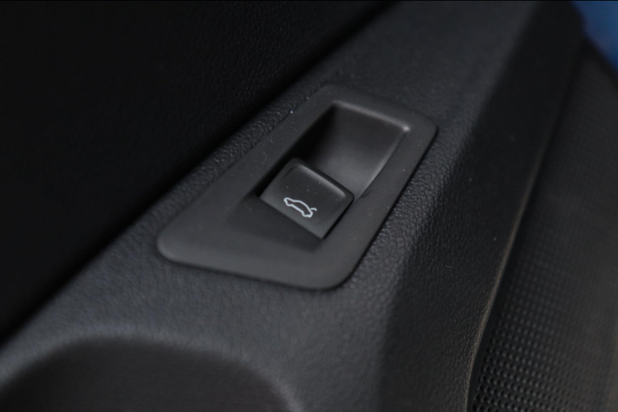 Volkswagen T-Roc 1.5 TSI / PANODAK / VIRTUAL / DODEHOEK / ACC / CAMERA