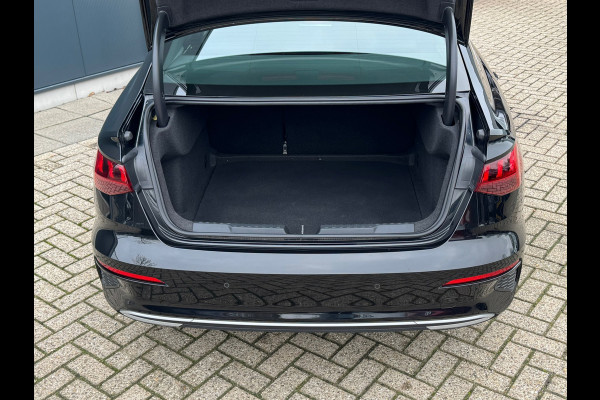 Audi A3 Limousine 30 TFSI Advanced edition * Navigatie * Parkeersensoren * Sportstoelen * Cruise Control *