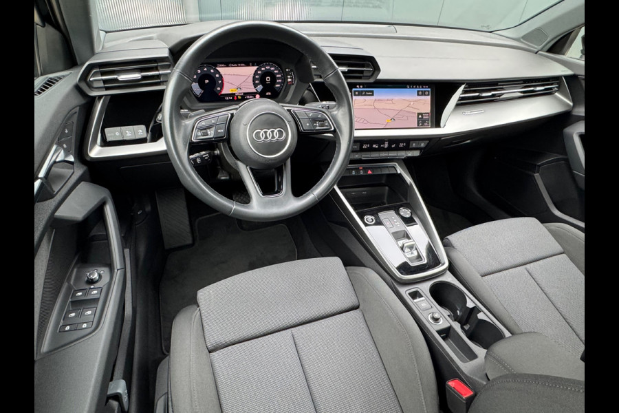 Audi A3 Limousine 30 TFSI Advanced edition * Navigatie * Parkeersensoren * Sportstoelen * Cruise Control *
