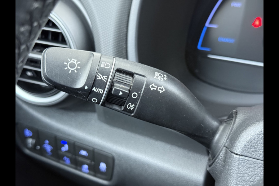Hyundai Kona EV 64kWh SOH-100% Warmtepomp Adaptive-Cruise Head-Up Display 1/2 Leer Krell®-Hifi Apple Carplay Android Adap.Cruise Camera Navi  Keyless Privacy Glas DAB Led Blind Spot Lane Assist Origineel Nederlandse Auto