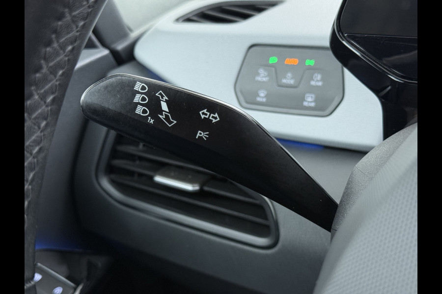 Volkswagen ID.3 First Plus 58kWh Navi-Pro Adap.Cruise Camera 19" Ecc Apple Carplay Android Auto SOH 86% Stoel+Stuurverwarming Lmv Matrix led Privacy Glas Keyless Rijstrooksensor Origineel Nederlandse Auto