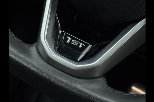 Volkswagen ID.3 First Max 58 kWh, panoramadak, camera, 20 inch, stoelverwarming, parelmoer, 1 e eigenaar, NL auto met nap