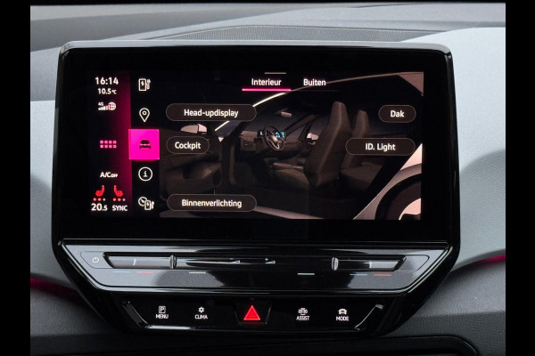 Volkswagen ID.3 First Max 58 kWh, panoramadak, camera, 20 inch, stoelverwarming, parelmoer, 1 e eigenaar, NL auto met nap