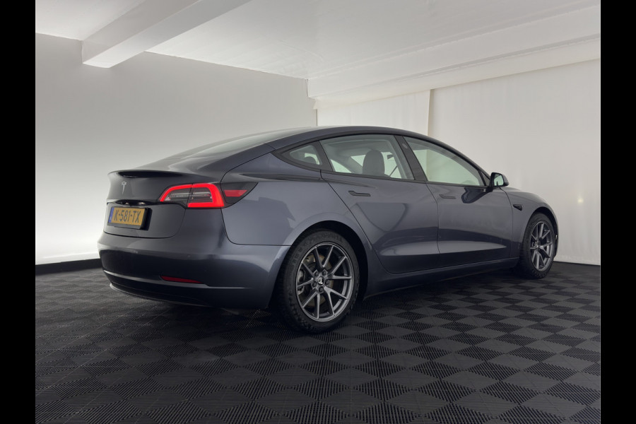 Tesla Model 3 Standard RWD Plus 60 kWh [ 3-Fase ] (INCL-BTW) Aut. *PANO | AUTO-PILOT | LEATHER | KEYLESS | FULL-LED | MEMORY-PACK | TOP-VIEW | DAB | CARPLAY | DIGI-COCKPIT | LANE-ASSIST | COMFORT-SEATS | 18"ALU*