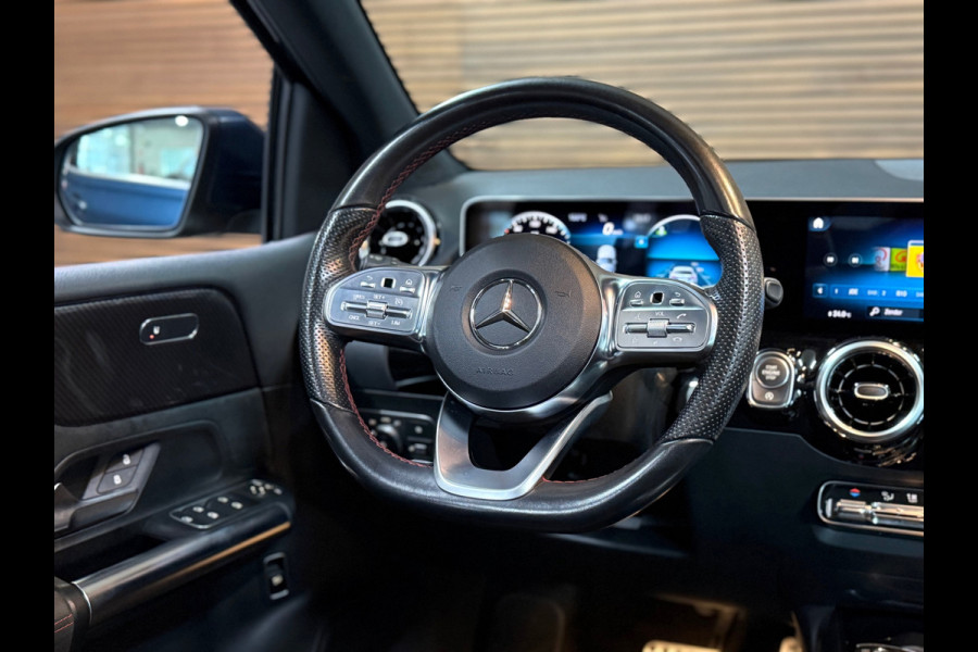 Mercedes-Benz B-Klasse 180 Business Solution AMG | Pano | Alcantara | 18' inch | DAB | Navigatie | Camera
