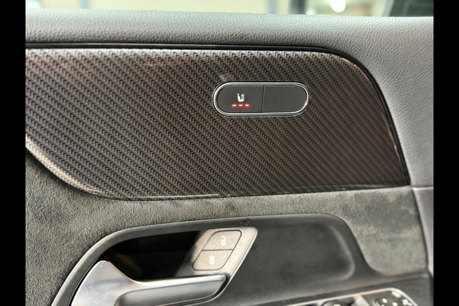 Mercedes-Benz B-Klasse 180 Business Solution AMG | Pano | Alcantara | 18' inch | DAB | Navigatie | Camera
