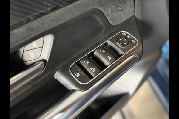 Mercedes-Benz B-Klasse 180 Business Solution AMG | Pano | Alcantara | 18' inch | DAB | Navigatie | Camera
