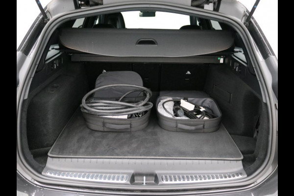 Mercedes-Benz C-Klasse Estate 300 e Star Edition LIMITED AMG | Night Pakket | Panorama Schuif-Kanteldak | Distronic | Apple CarPlay | Sfeerverlichting | Memory voorstoelen. Inclusief 24 maanden MB Certified garantie voor Europa.