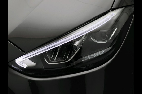 Mercedes-Benz C-Klasse Estate 300 e Star Edition LIMITED AMG | Night Pakket | Panorama Schuif-Kanteldak | Distronic | Apple CarPlay | Sfeerverlichting | Memory voorstoelen. Inclusief 24 maanden MB Certified garantie voor Europa.