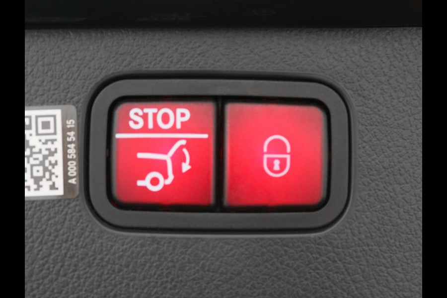 Mercedes-Benz C-Klasse Estate 300 e Star Edition LIMITED AMG | Night Pakket | Panorama Schuif-Kanteldak | Distronic | Apple CarPlay | Sfeerverlichting | Memory voorstoelen. Inclusief 24 maanden MB Certified garantie voor Europa.