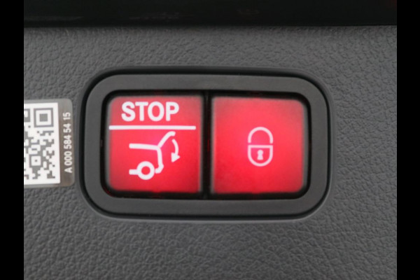 Mercedes-Benz C-Klasse Estate 300 e Star Edition LIMITED AMG | Night Pakket | Panorama Schuif-Kanteldak | Distronic | Apple CarPlay | Sfeerverlichting | Memory voorstoelen. Inclusief 24 maanden MB Certified garantie voor Europa.