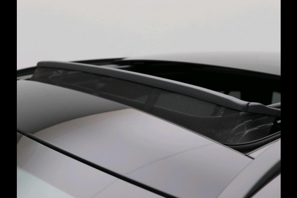 Mercedes-Benz C-Klasse Estate 300 e Star Edition LIMITED AMG | Night Pakket | Panorama Schuif-Kanteldak | Distronic | Apple CarPlay | Sfeerverlichting | Memory voorstoelen. Inclusief 24 maanden MB Certified garantie voor Europa.